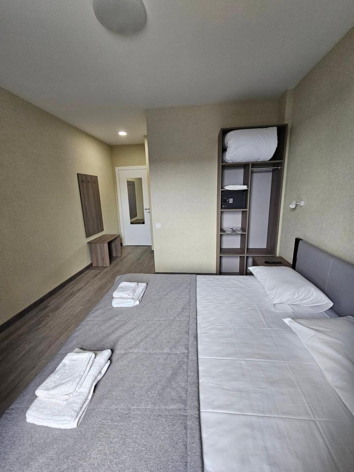 Hotel Mansarda Iris Kiev Exterior foto